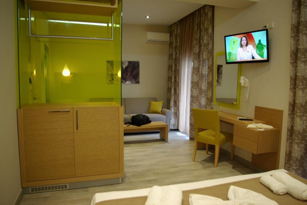 George Hotel