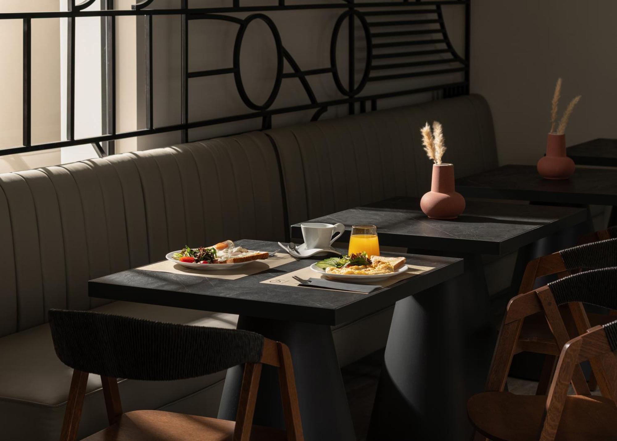 The George - Hospitality Beyond Hotel 2*